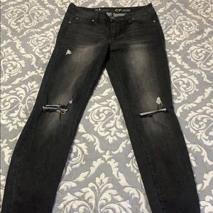 Acid wash black distressed skinny jeans